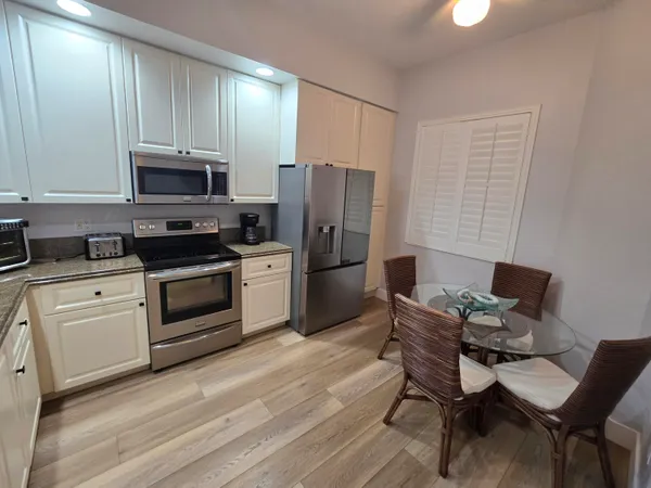 $2,800 | 22 Harbour Isle Drive West, Unit 105, Fort Pierce, FL 34949