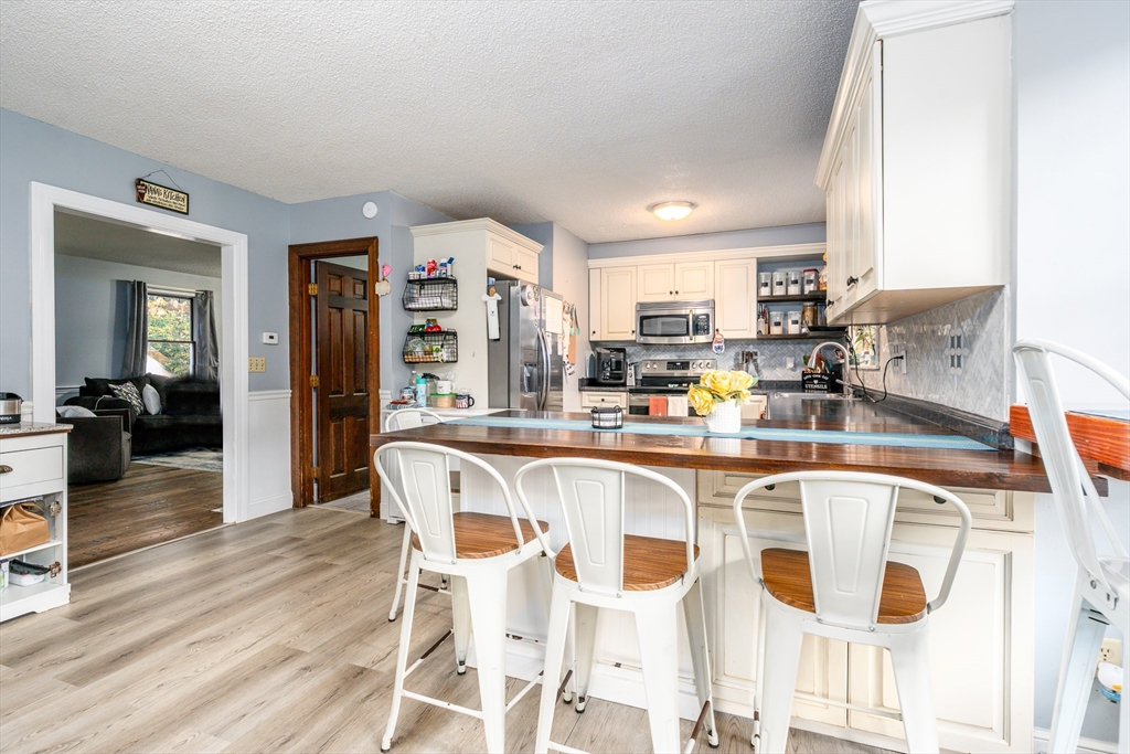 8 West Crossfield Road Sandwich, MA 02644 - Photo 12 of 42 Gallery Image 12