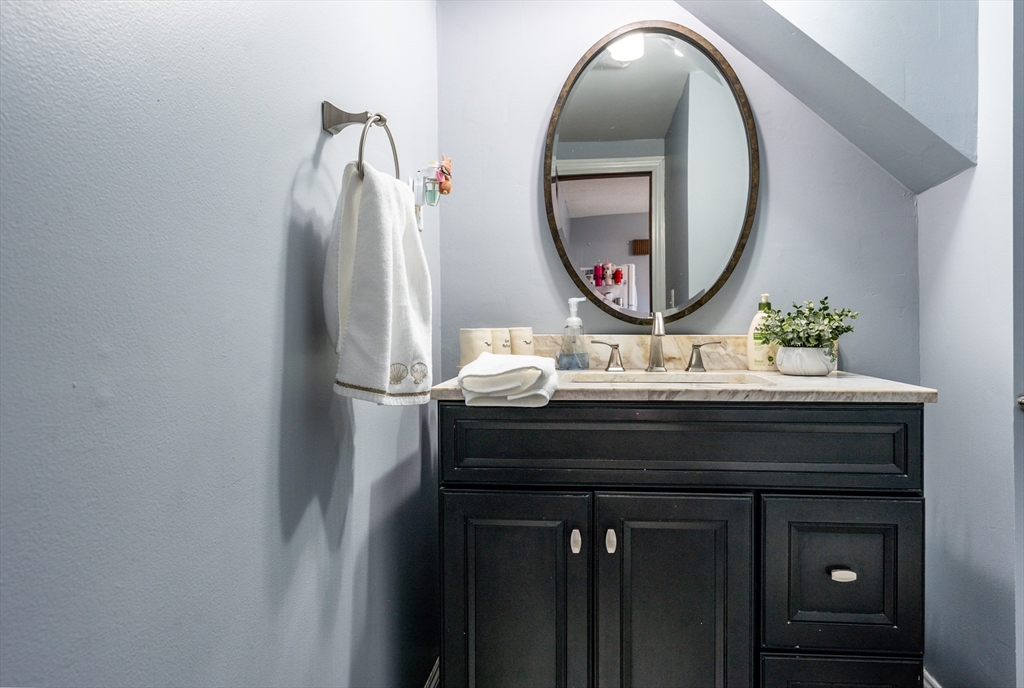 8 West Crossfield Road Sandwich, MA 02644 - Photo 13 of 42 Gallery Image 13