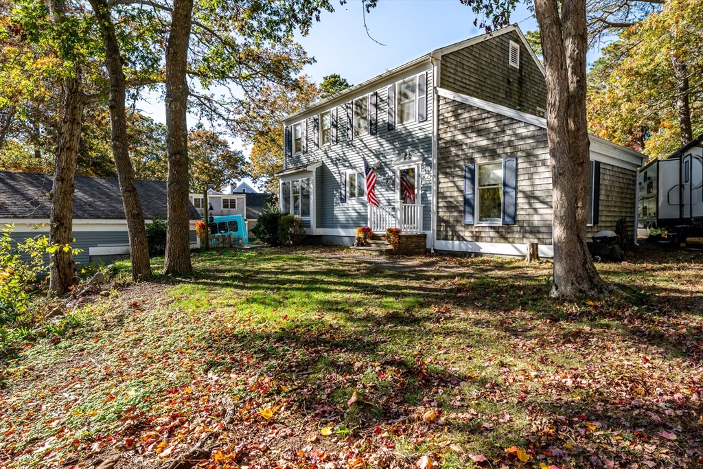 8 West Crossfield Road Sandwich, MA 02644 - Photo 4 of 42 Gallery Image 4