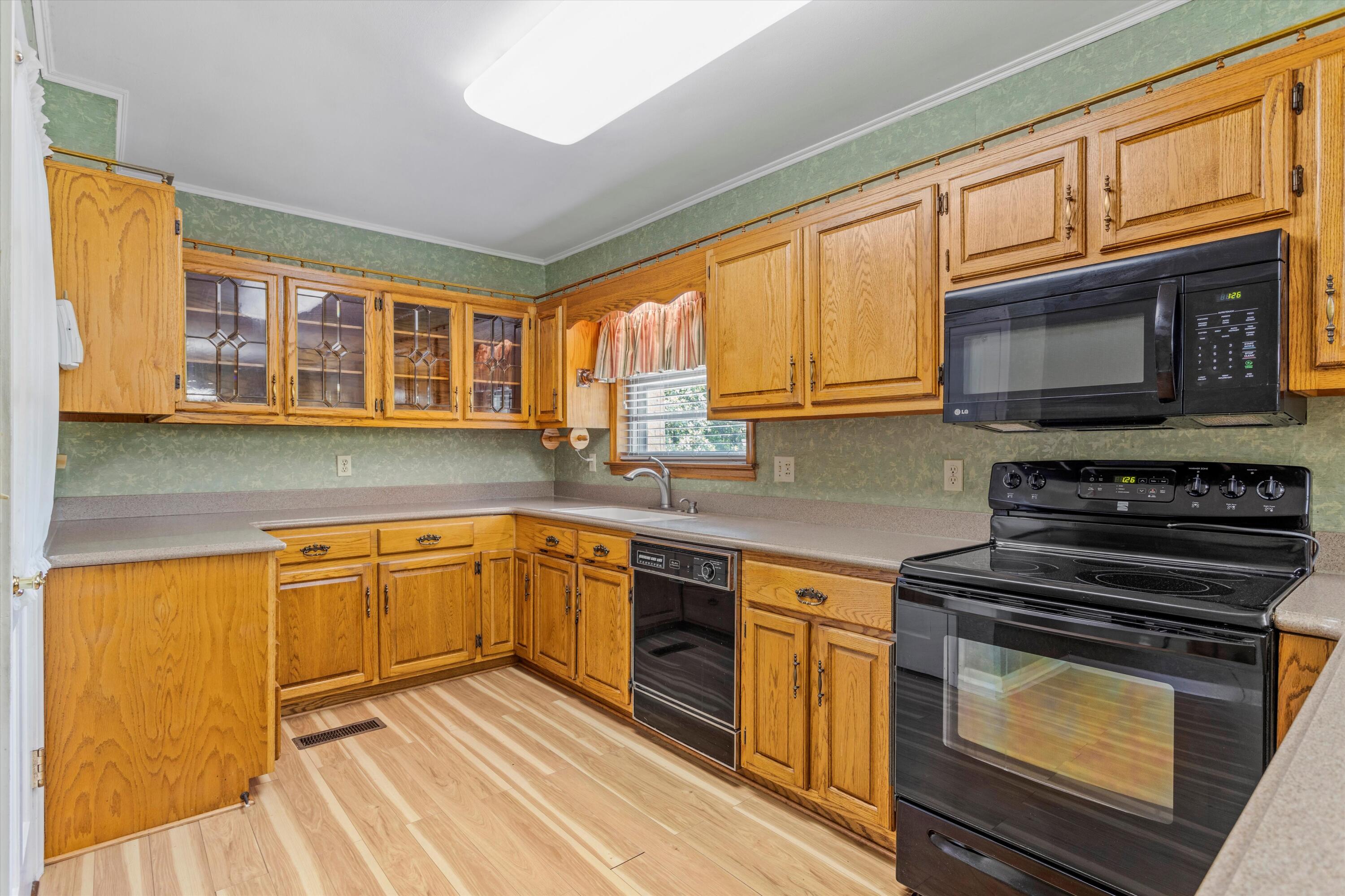 4202 Norcross Road Hixson, TN 37343 - Photo 21 of 40 10-0G9A4173