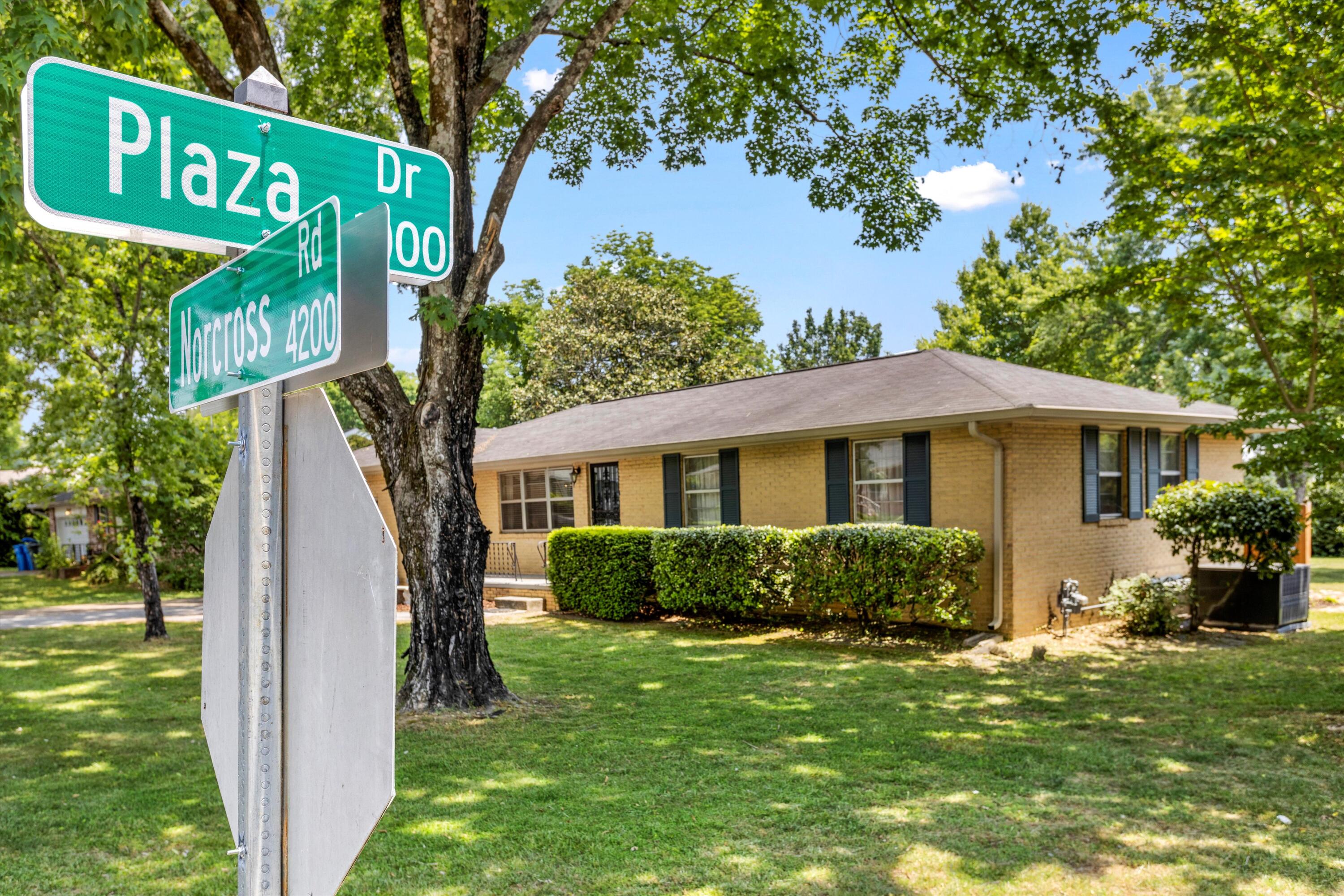 4202 Norcross Road Hixson, TN 37343 - Photo 7 of 40 04-0G9A4197
