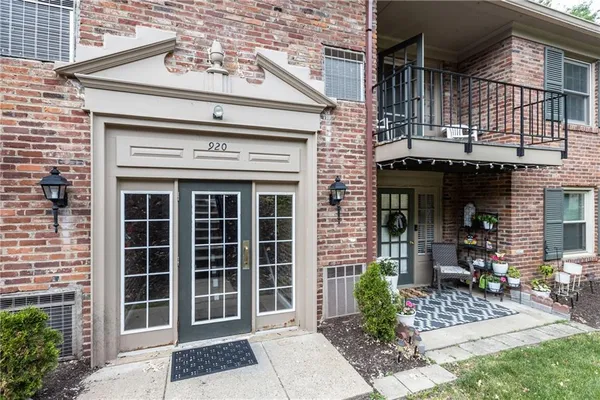 $125,000 | 920 Margarite Drive, Unit J, Pittsburgh, PA 15216