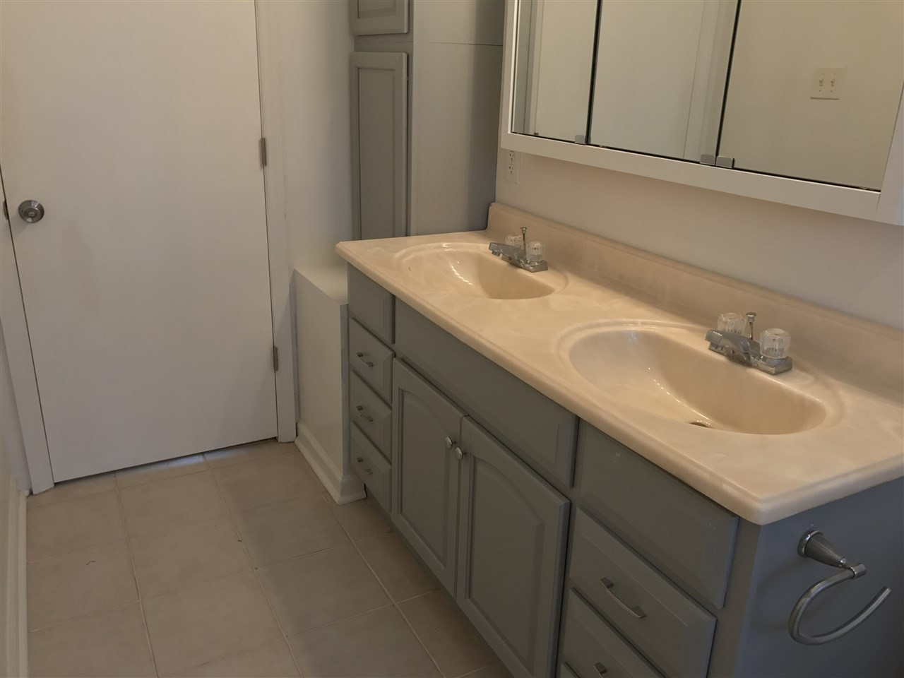 111 Barclay Road Durham, NC 27712 - Photo 15 of 21 Hall Bathroom