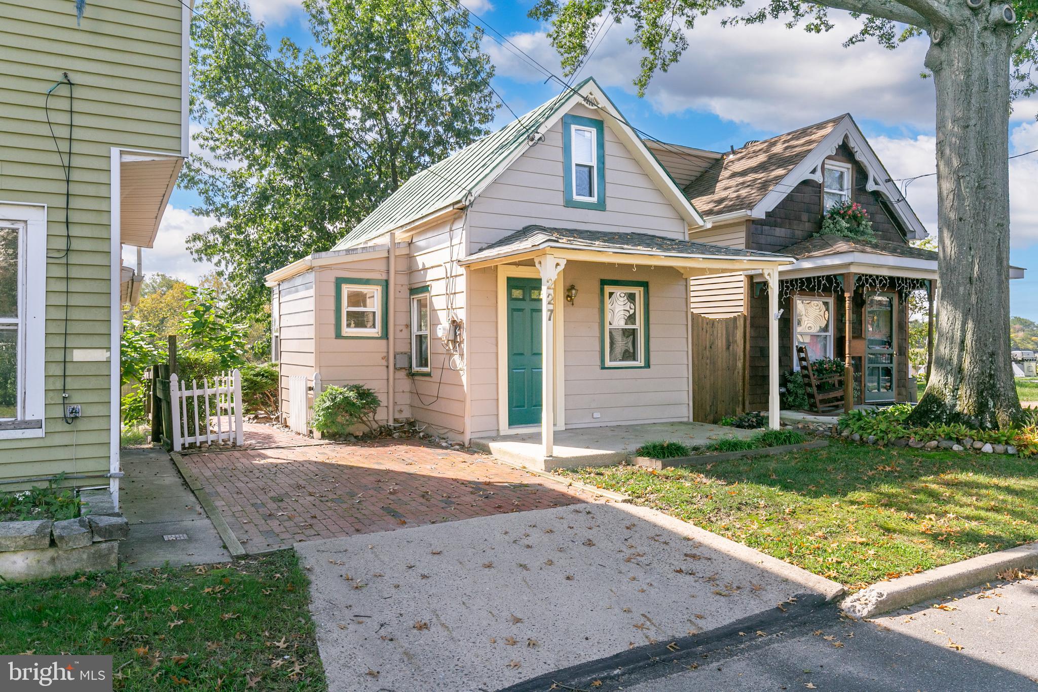 227 Rancocas Avenue Delanco, NJ 08075 - Photo 2 of 37