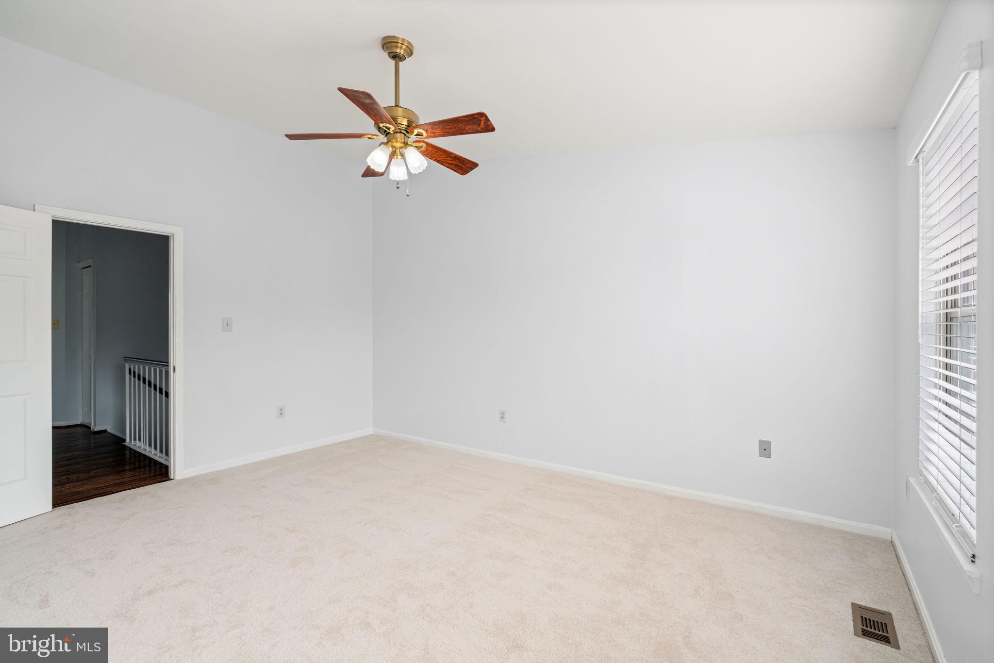 44022 Gala Circle Ashburn, VA 20147 - Photo 19 of 28