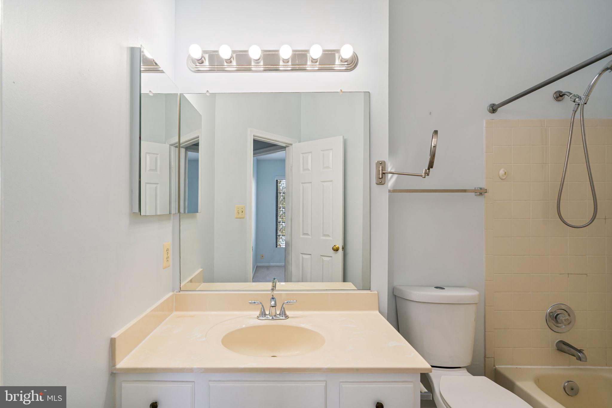 44022 Gala Circle Ashburn, VA 20147 - Photo 26 of 28