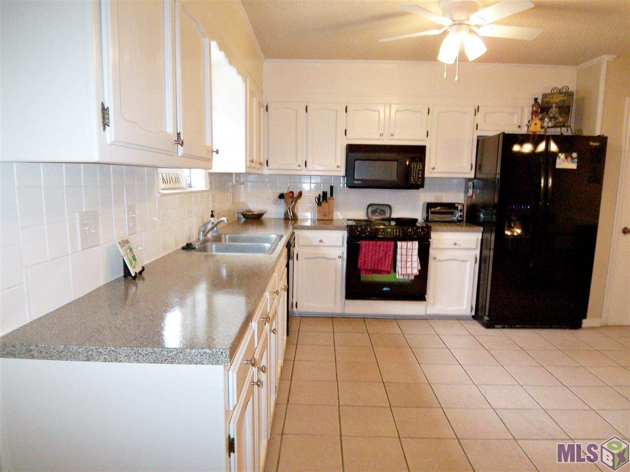 15748 Profit Avenue Baton Rouge, LA 70817 - Photo 3 of 14 Gallery Image 3