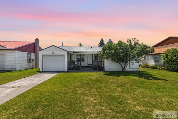 $320,000 | 230 East Shelley Street, Idaho Falls, ID 83402