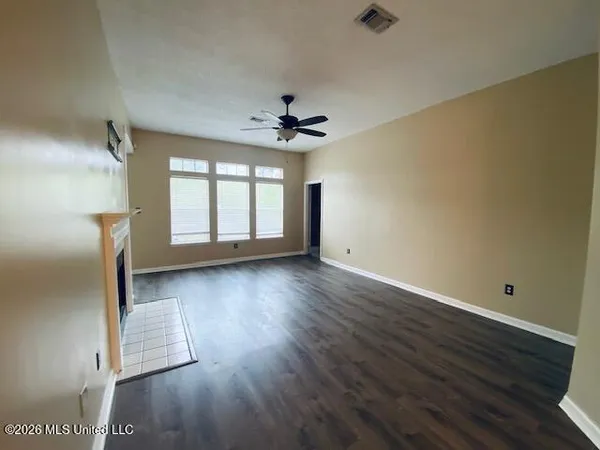 $1,600 | 12048 5 Oaks Circle, Gulfport, MS 39503