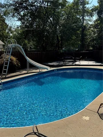 $360,000 | 9111 West 101st Terrace, Overland Park, KS 66212