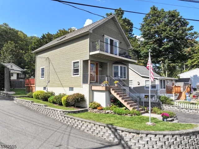 $550,000 | 24 Shore Road, Lake Hopatcong, NJ 07849