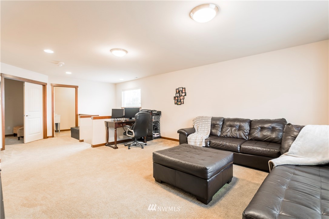 1614 241st Street Southwest Bothell, WA 98021 - Photo 13 of 24