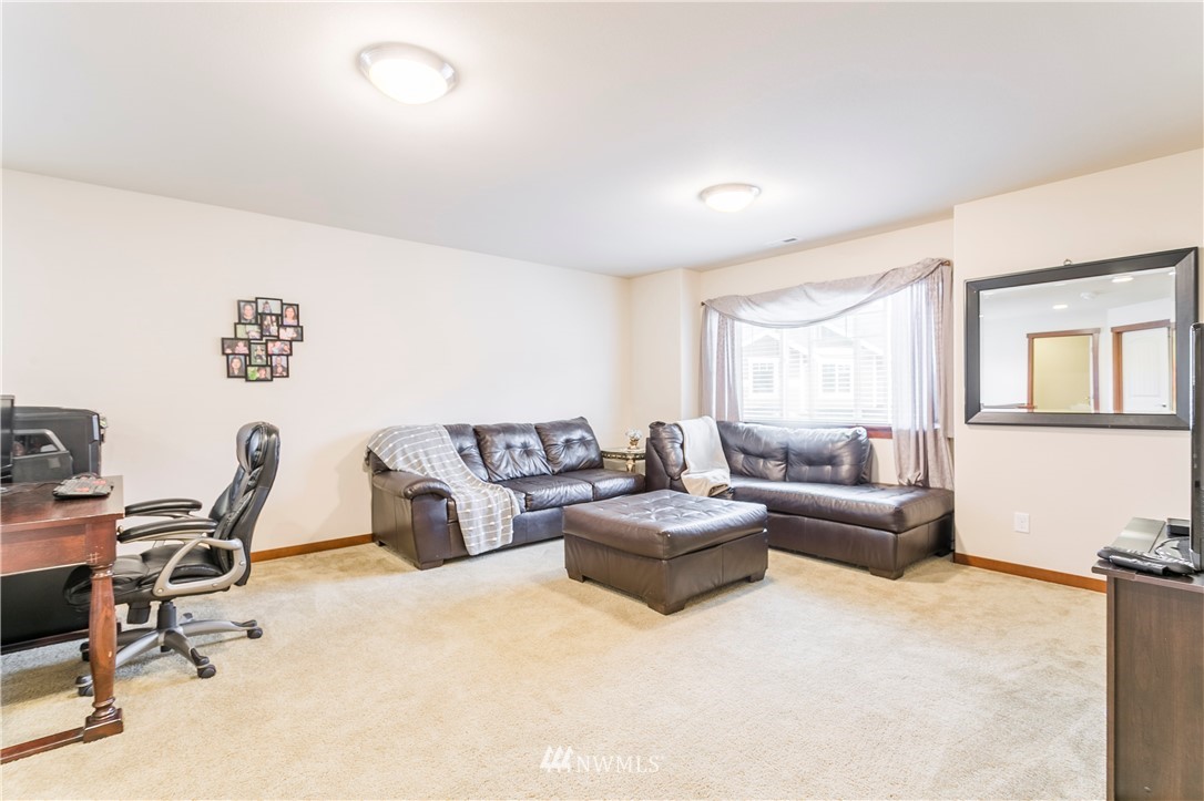 1614 241st Street Southwest Bothell, WA 98021 - Photo 14 of 24