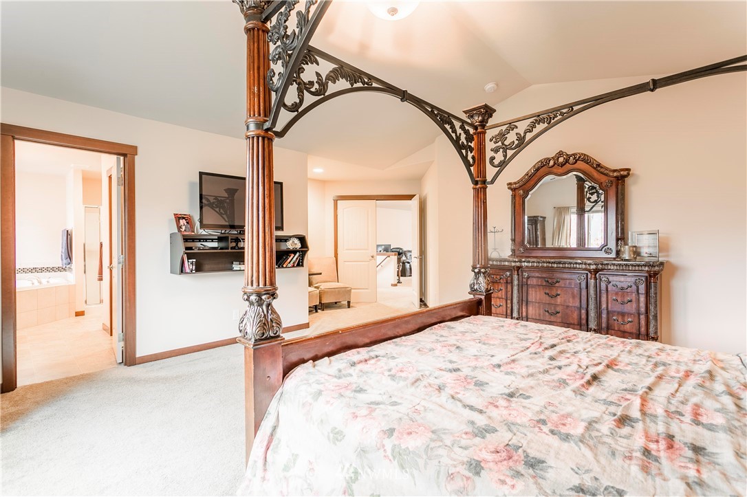 1614 241st Street Southwest Bothell, WA 98021 - Photo 16 of 24