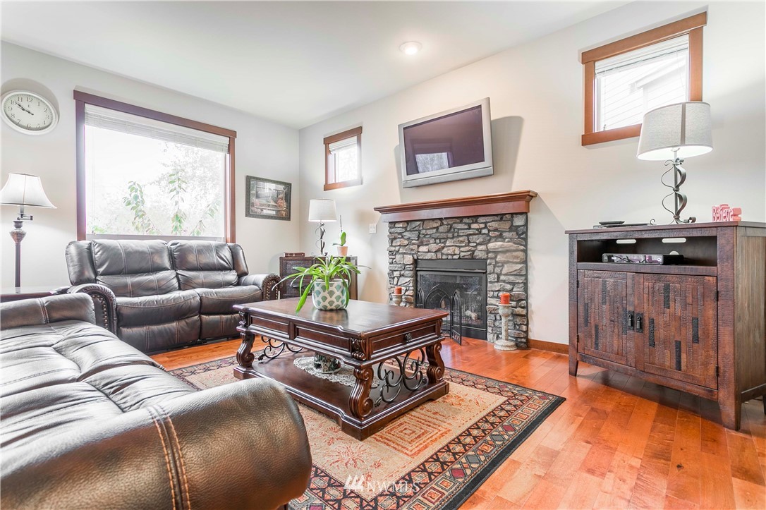 1614 241st Street Southwest Bothell, WA 98021 - Photo 6 of 24
