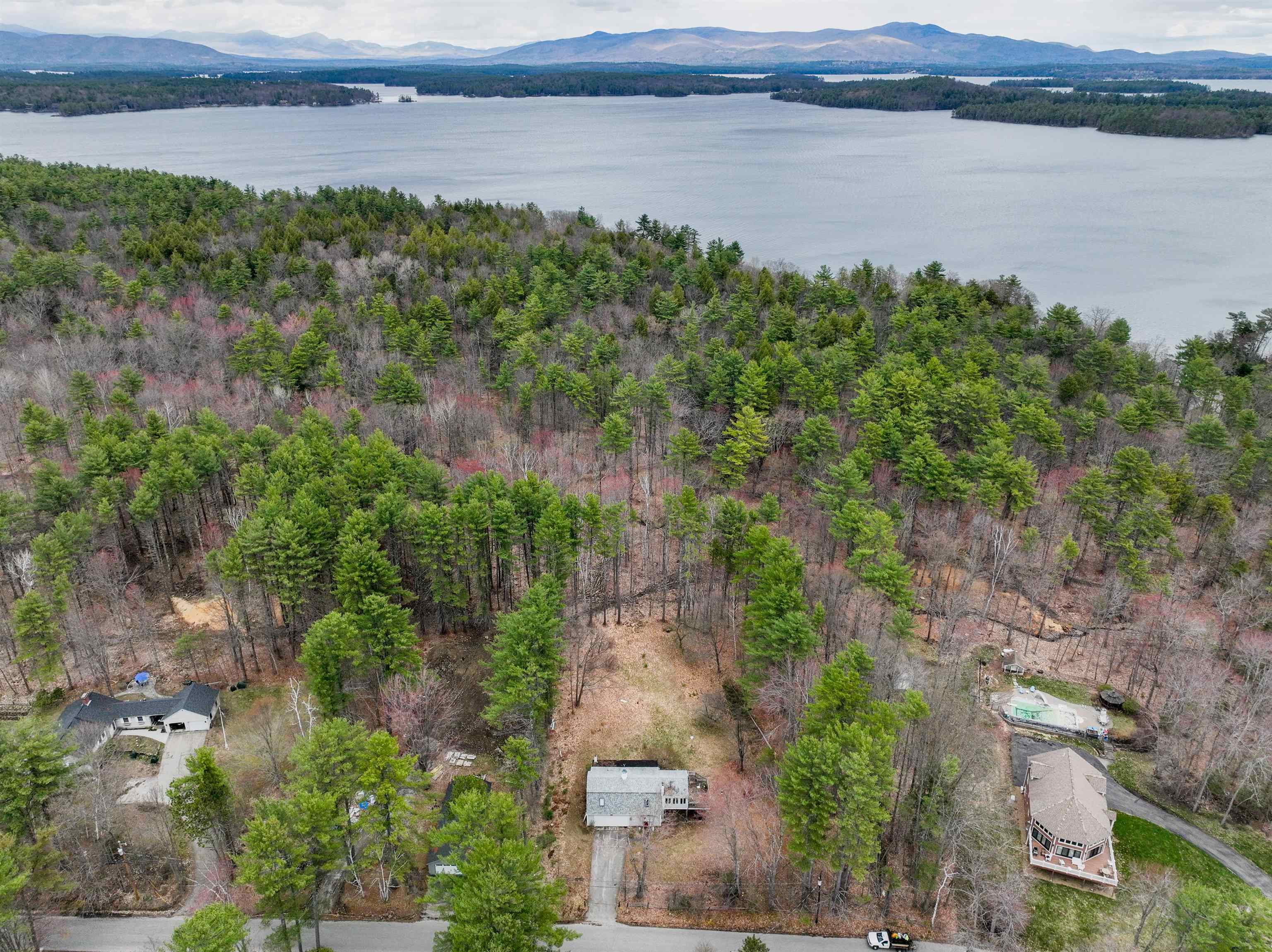 72 Shore Road Gilford, NH 03249 - Photo 17 of 35