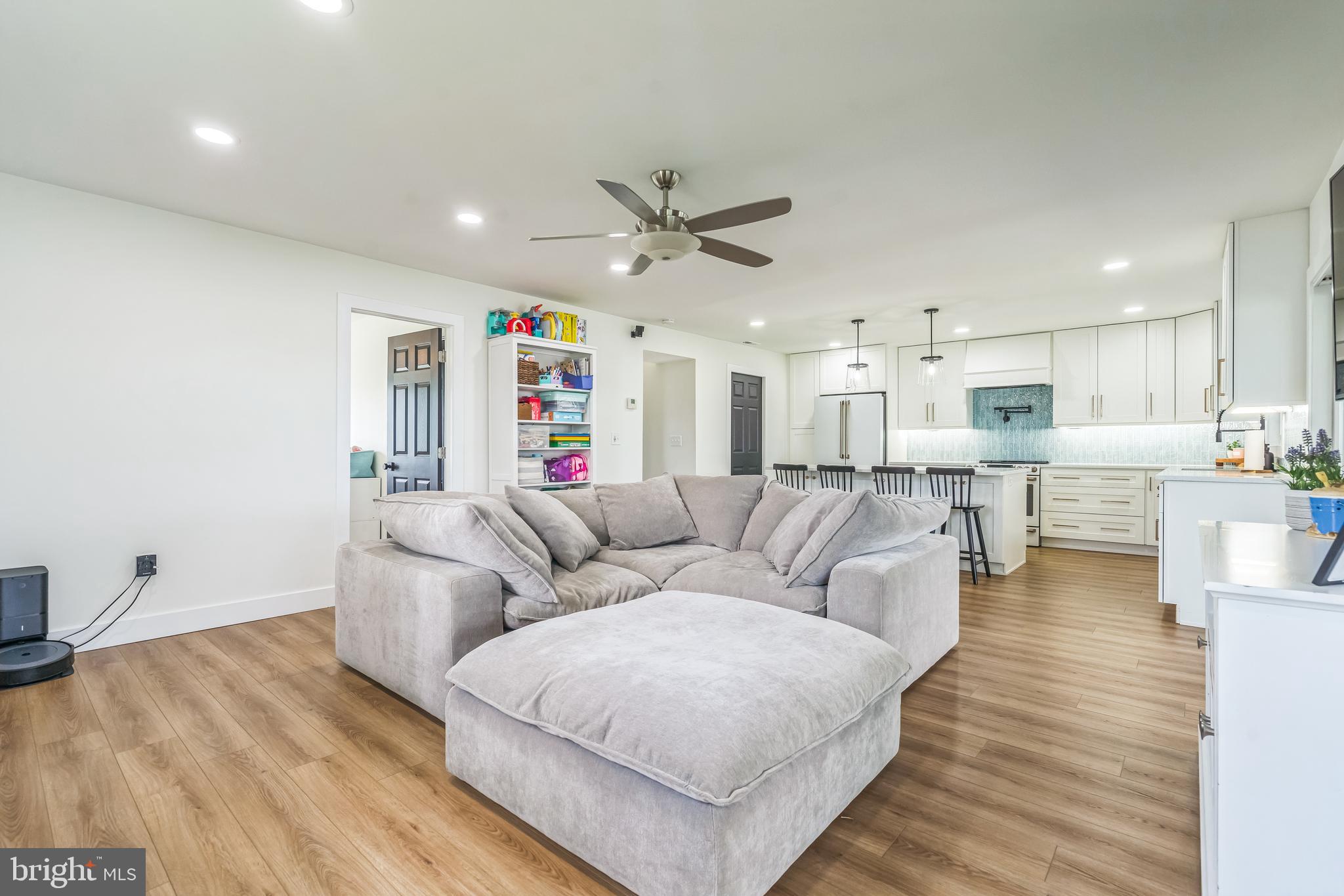 4012 Chestnut Road Baltimore, MD 21220 - Photo 35 of 58 a living room with furniture and kitchen view