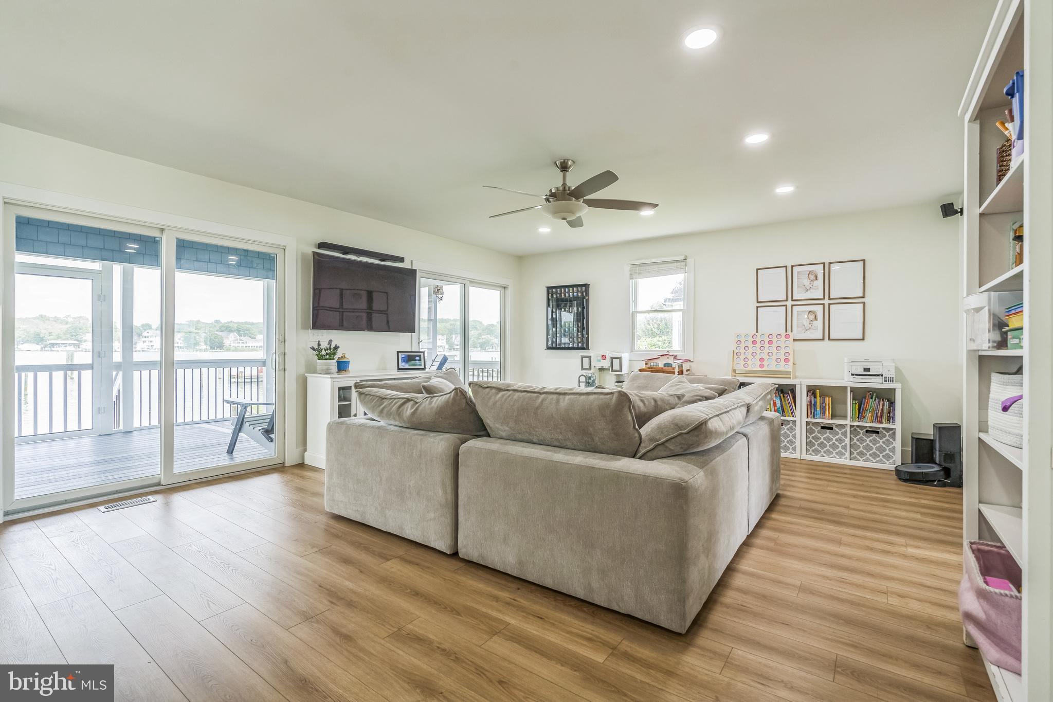 4012 Chestnut Road Baltimore, MD 21220 - Photo 36 of 58 a living room with furniture and a wooden floor