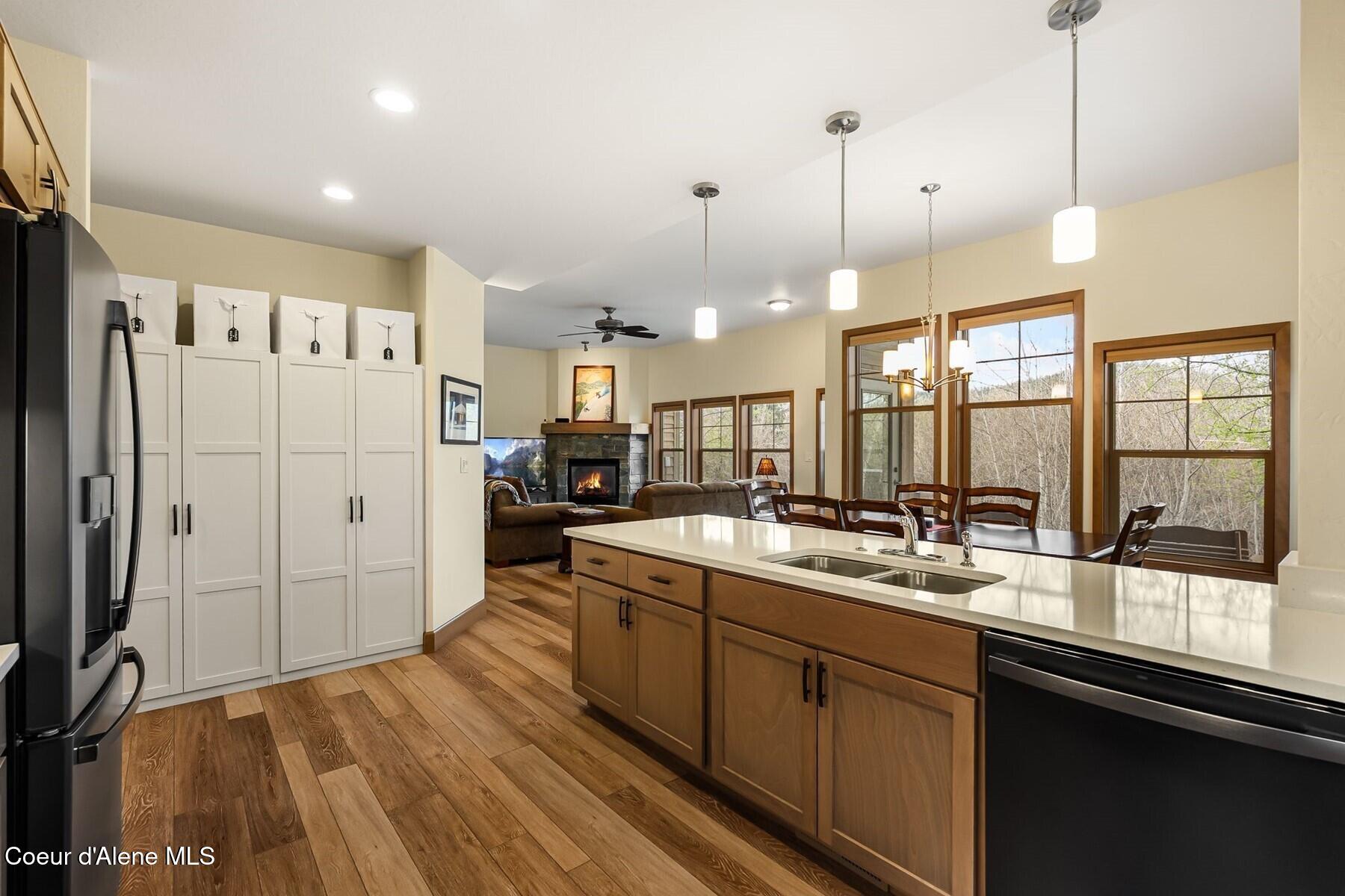 512 Guthrie Place, Unit 701 Dover, ID 83825 - Photo 11 of 40 Kitchen