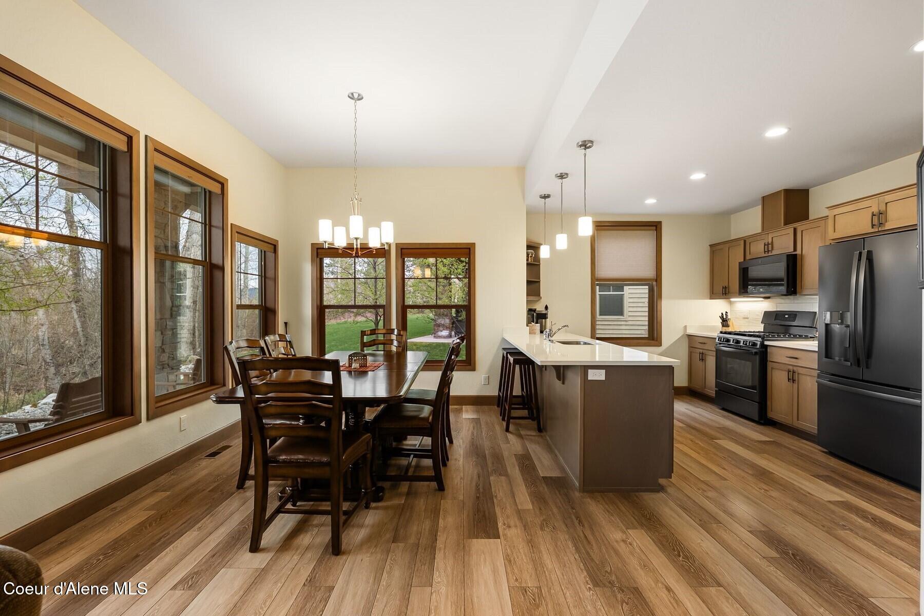512 Guthrie Place, Unit 701 Dover, ID 83825 - Photo 2 of 40 Dinning Room