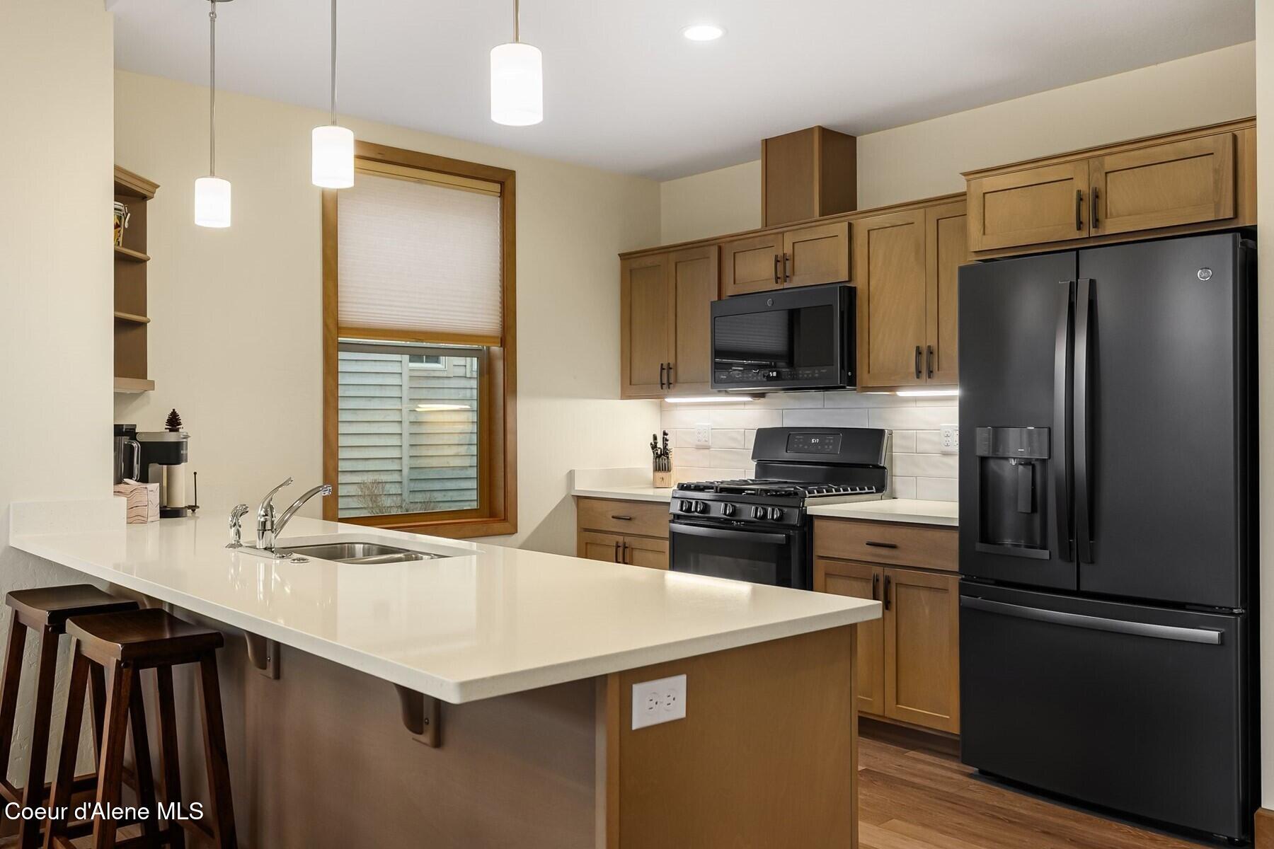 512 Guthrie Place, Unit 701 Dover, ID 83825 - Photo 27 of 40 Kitchen