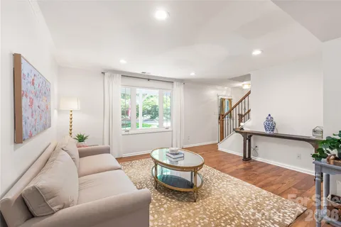 $525,000 | 425 Regency Drive, Charlotte, NC 28211