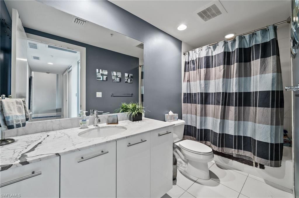 3000 Oasis Grand Boulevard, Unit 2104 Fort Myers, FL 33916 - Photo 20 of 48