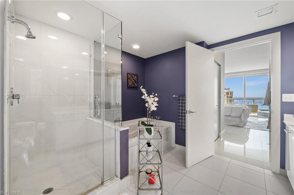 3000 Oasis Grand Boulevard, Unit 2104 Fort Myers, FL 33916 - Photo 21 of 48