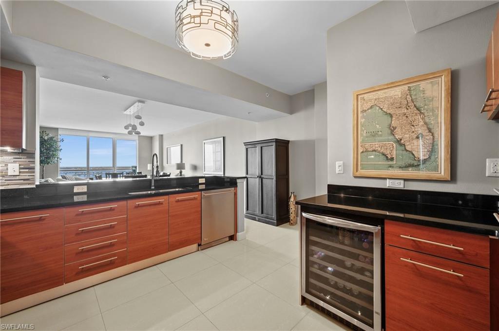 3000 Oasis Grand Boulevard, Unit 2104 Fort Myers, FL 33916 - Photo 3 of 48