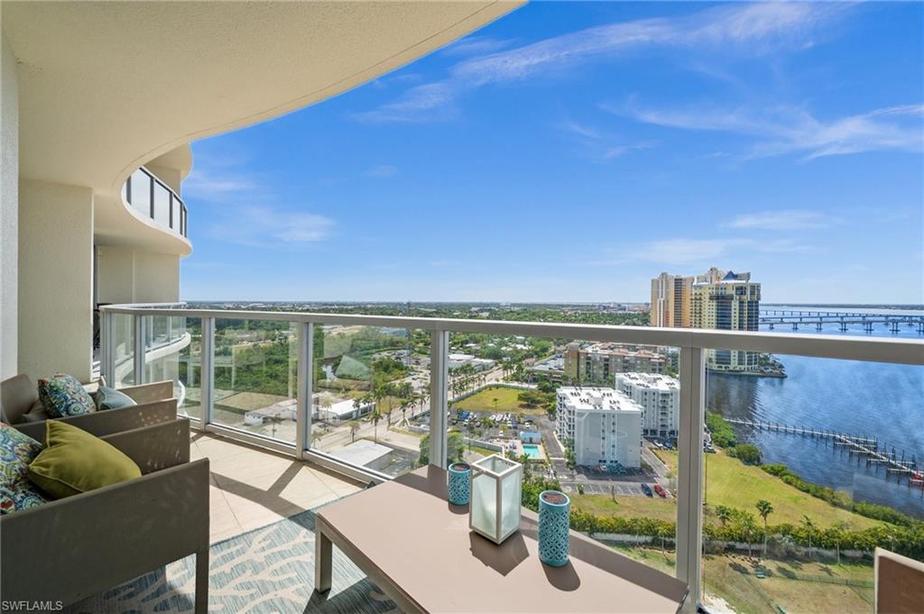 3000 Oasis Grand Boulevard, Unit 2104 Fort Myers, FL 33916 - Photo 34 of 48