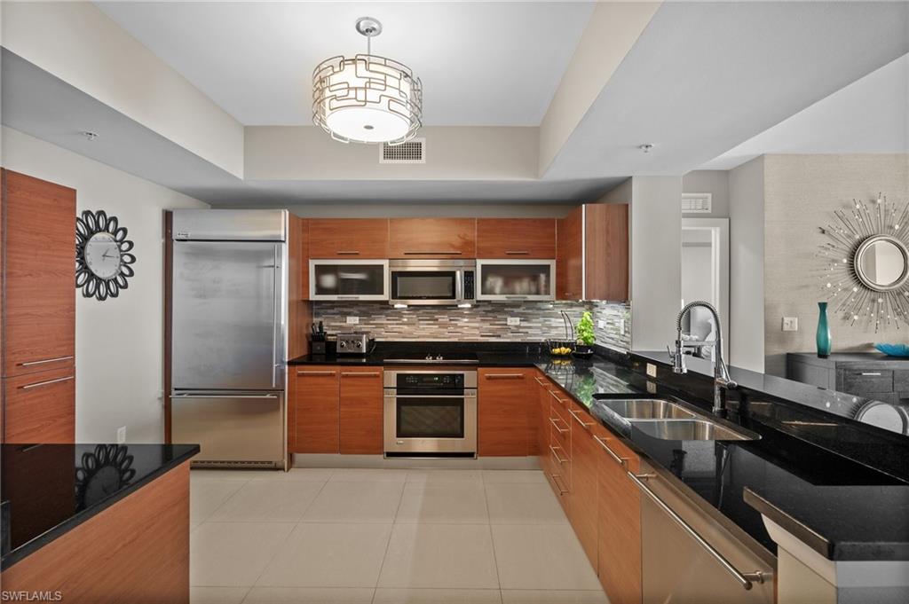 3000 Oasis Grand Boulevard, Unit 2104 Fort Myers, FL 33916 - Photo 6 of 48