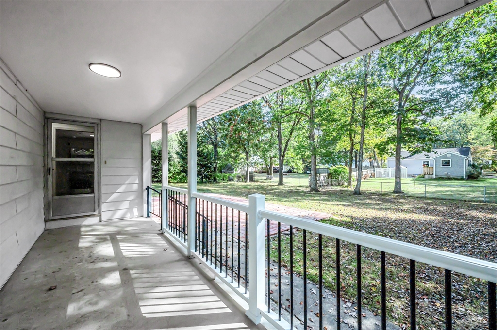 557 Maple Road, Unit 1 Longmeadow, MA 01106 - Photo 6 of 42