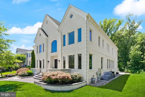 $2,499,000 | 6600 Reserves Hill Court, Annandale, VA 22003