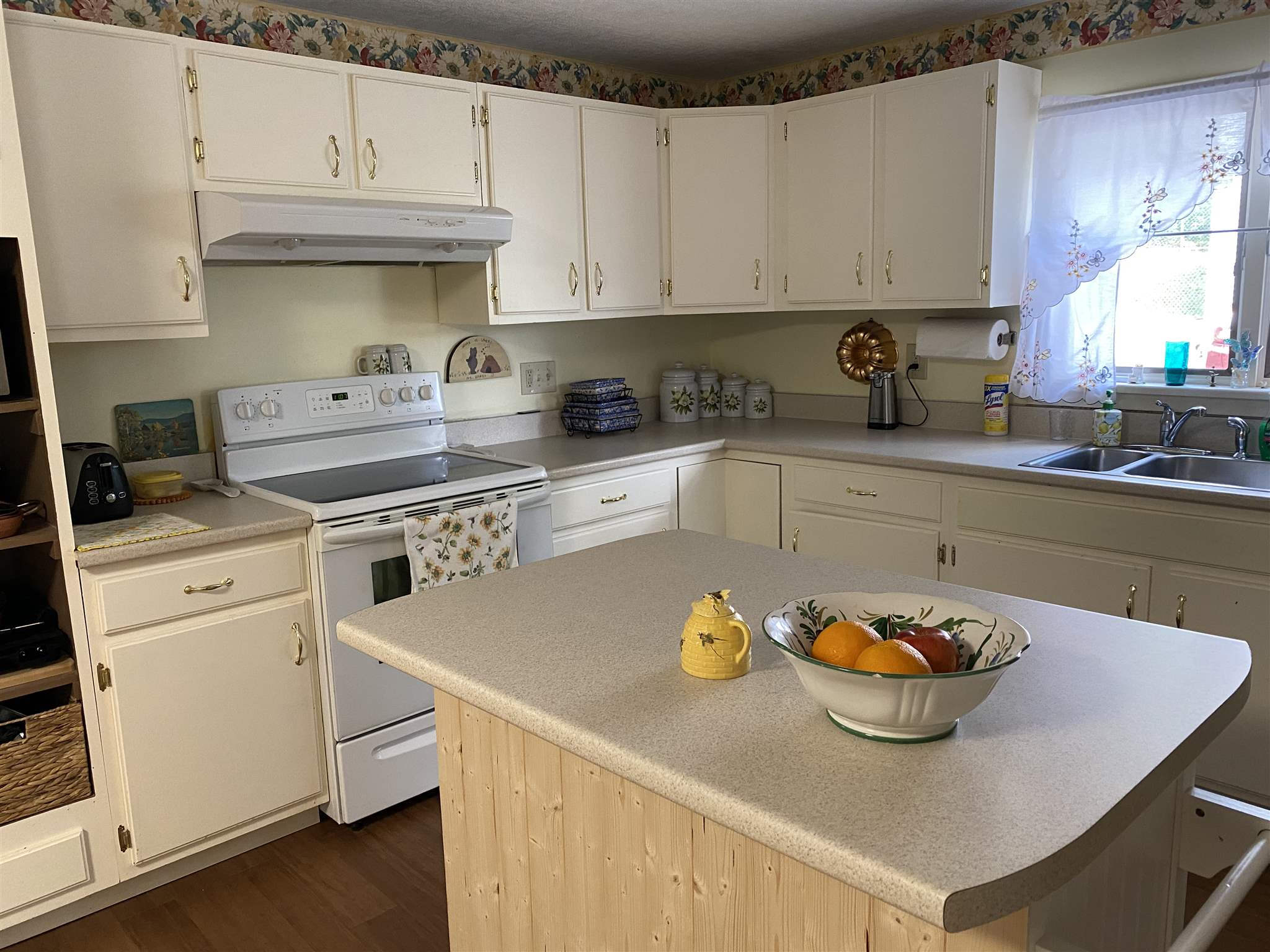 11 Pine Hill Road Littleton, NH 03561 - Photo 3 of 18 Gallery Image 3