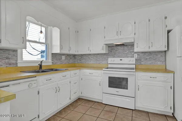 $995,000 | 1207 North Topsail Drive, Surf City, NC 28445