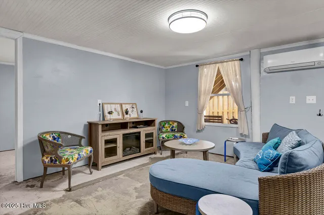 $749,000 | 1207 North Topsail Drive, Surf City, NC 28445