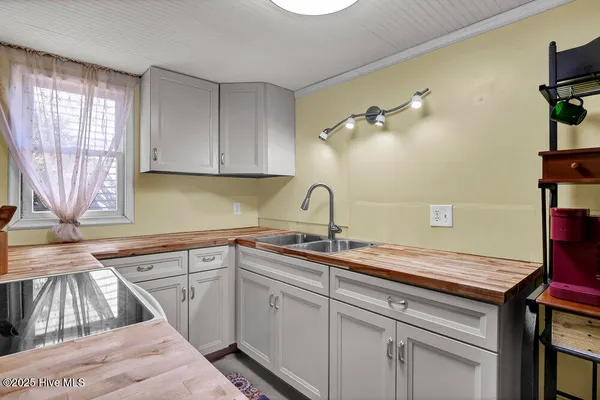 $995,000 | 1207 North Topsail Drive, Surf City, NC 28445