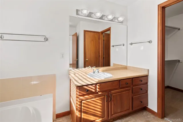 $800,000 | 31505 East 166th Avenue, Hudson, CO 80642