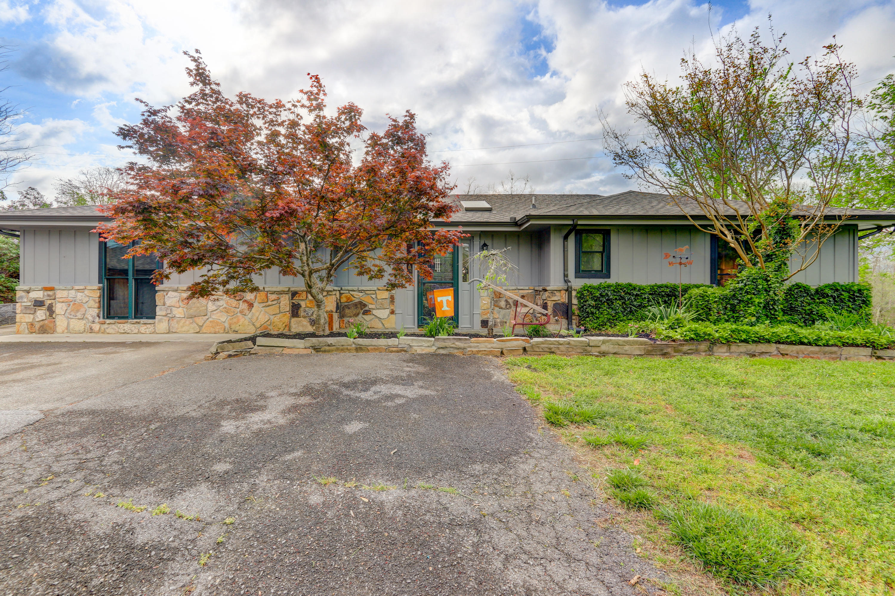 415 Zion Hill Road Sevierville, TN 37876 - Photo 1 of 36 Positive Perceptions-3