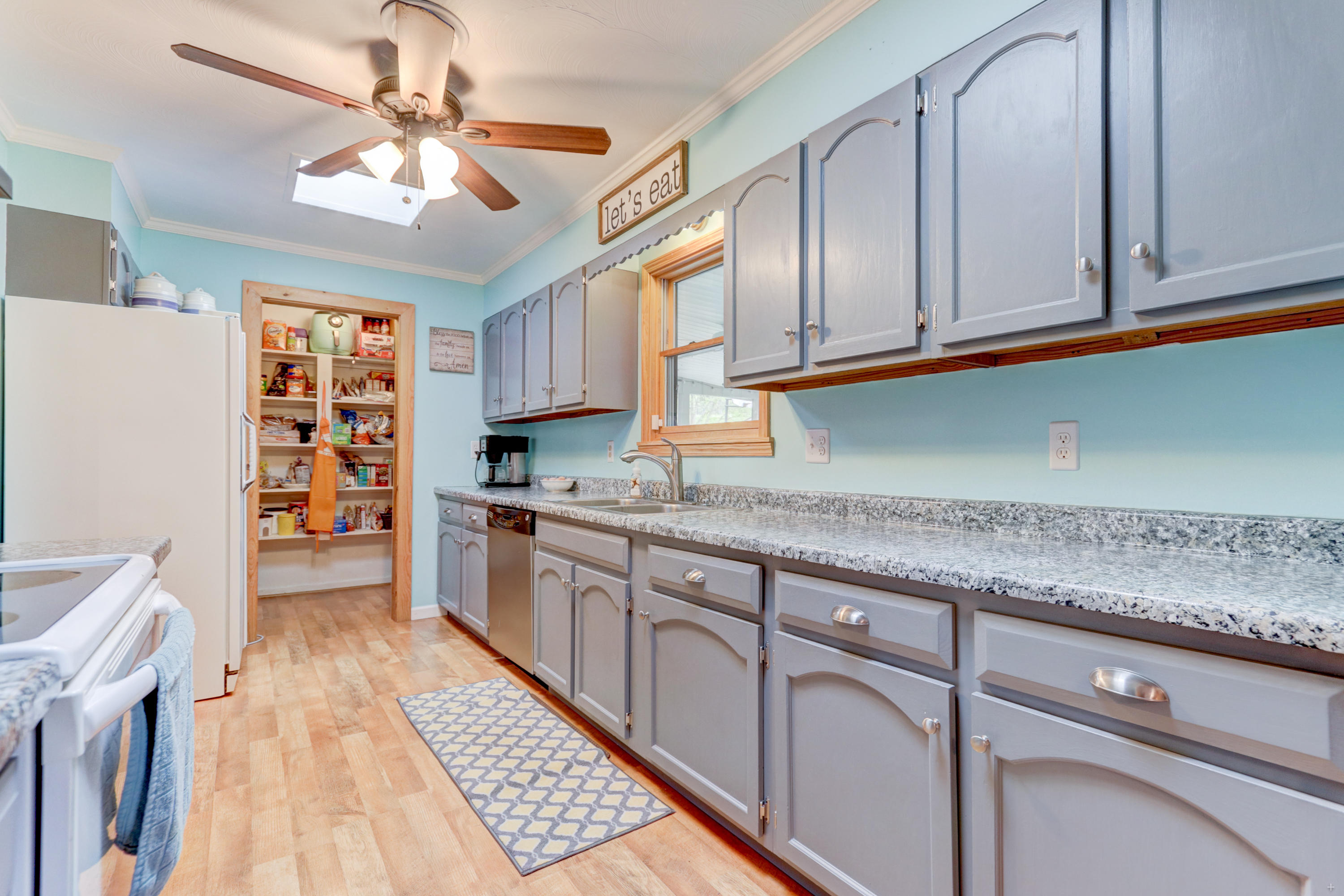 415 Zion Hill Road Sevierville, TN 37876 - Photo 7 of 36 Positive Perceptions-7