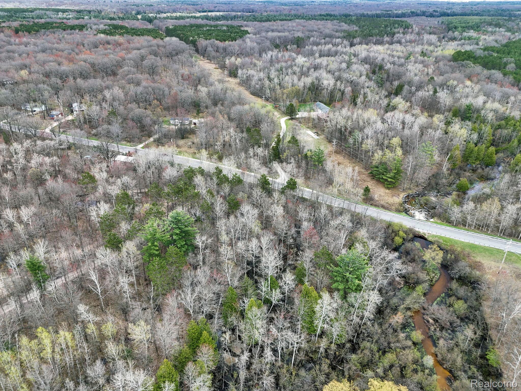 32 32 1/2 Road Cadillac, MI 49601 - Photo 8 of 17 DJI_20251226125903_0065_D.JPG
