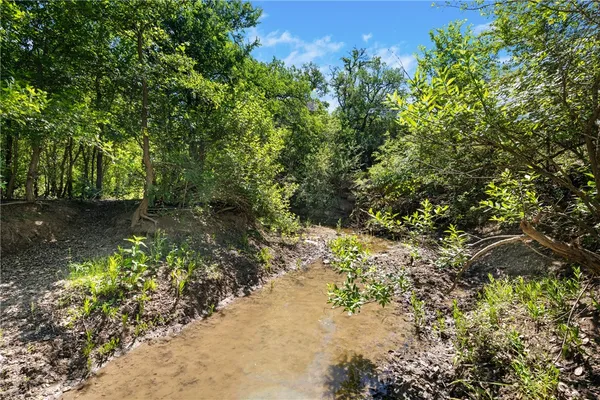 $425,000 | 236 Liberty Hill, Liberty Hill, TX 78642