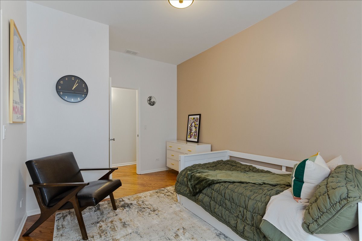 7028 North Ridge Boulevard, Unit 2S Chicago, IL 60645 - Photo 13 of 25