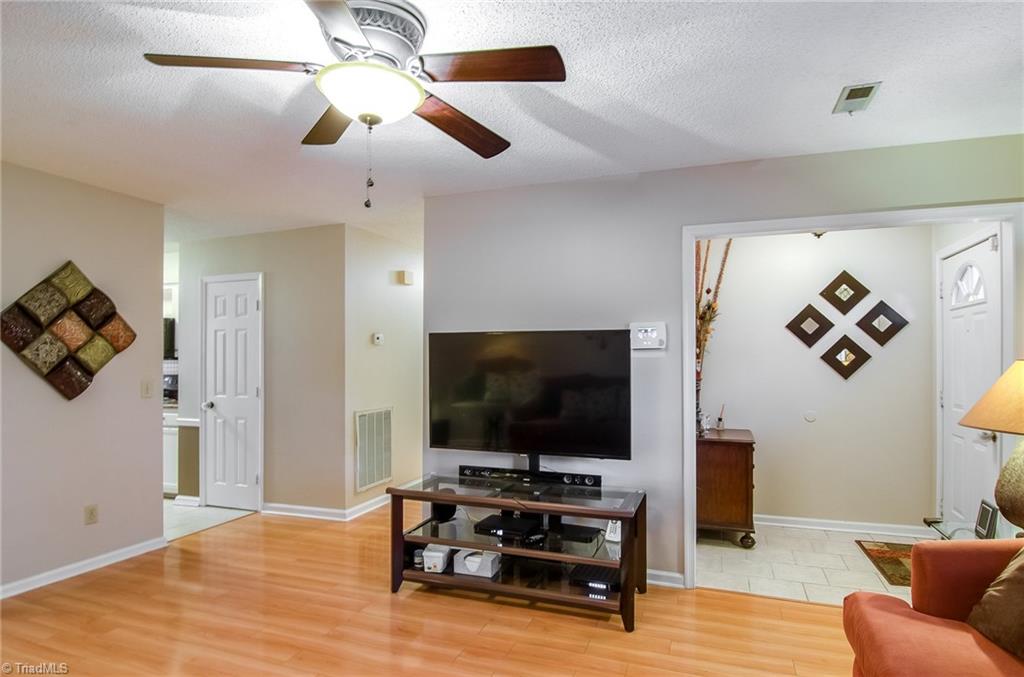537 Apple Ridge Road Greensboro, NC 27406 - Photo 11 of 25 Gallery Image 11