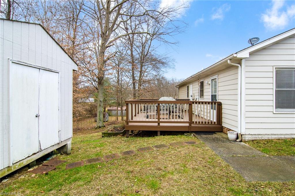 537 Apple Ridge Road Greensboro, NC 27406 - Photo 3 of 25 Gallery Image 3