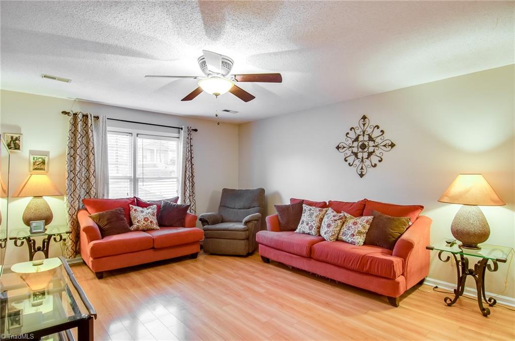 537 Apple Ridge Road Greensboro, NC 27406 - Photo 10 of 25 Gallery Image 10