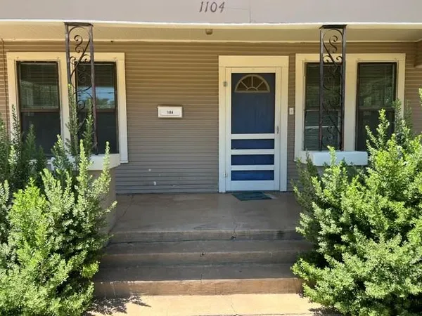 $89,000 | 1104 South Walnut Street, Brady, TX 76825