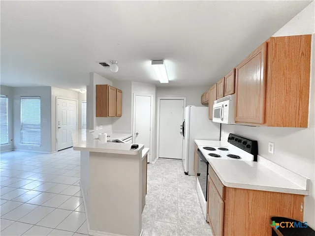 $1,295 | 2742 Farm To Market Road 1044, Unit 2742, New Braunfels, TX 78130