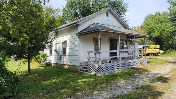 $65,000 | 803 West Country Road, Columbus, KS 66725